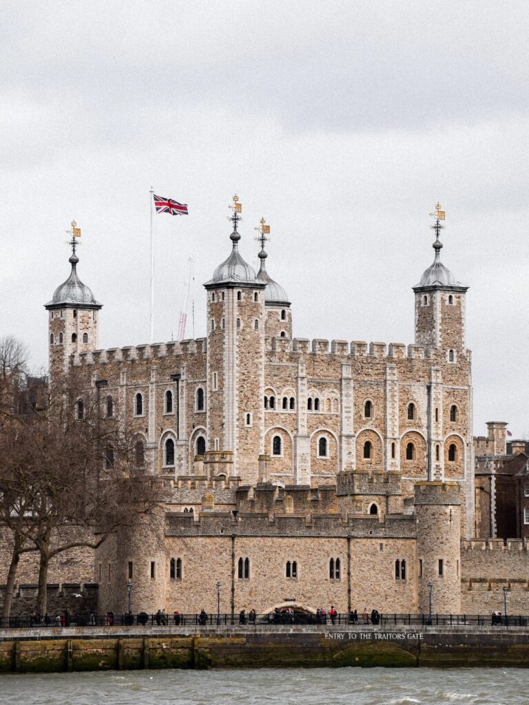 The Tower Of London Guided Tour with Bridge Entry