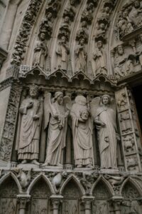 Notre Dame Crypt Entry & Paris City Island Walking Tour